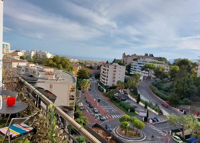 Stanislas Sea View Apartament